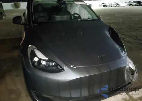 2023 Tesla Model Y z USA, uszkodzony, nr VIN 7SAYGDEF7PF857840